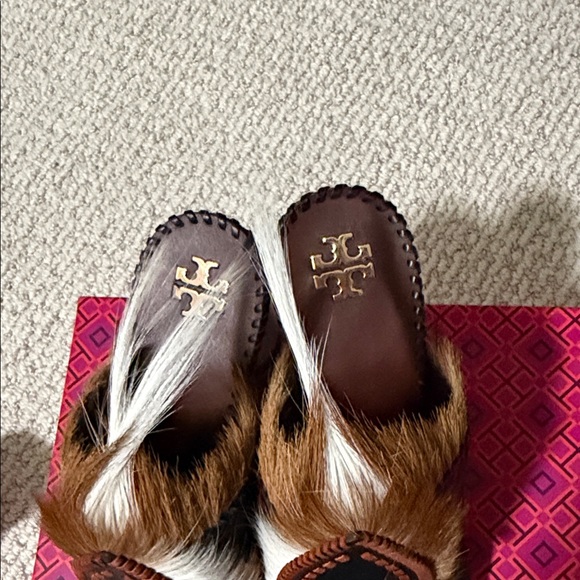 Tory Burch Phoenix fur mule heel - Picture 9 of 10